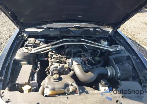 2010 Ford Mustang V6/V6 Premium from USA, damaged, VIN 1ZVBP8EN6A5175524